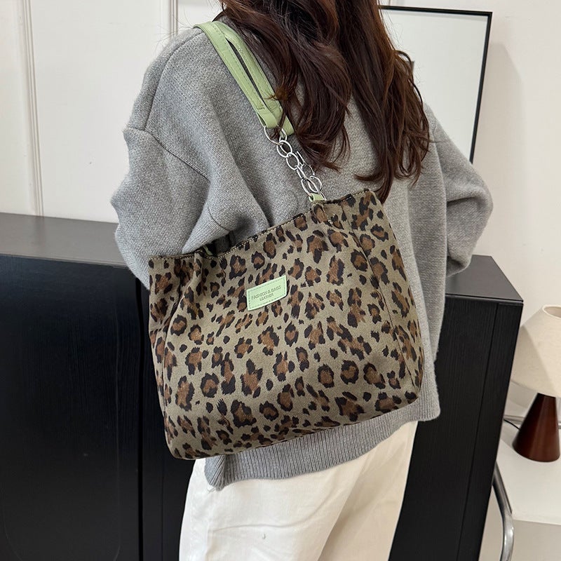 Women's Leopard Print Velvet Tote Bag for School and Commute - Image 4