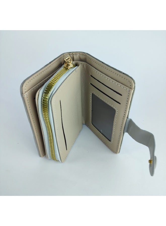 Luxury Women’s Leather Wallet – Interior Compartments for Easy Organization - Image 5