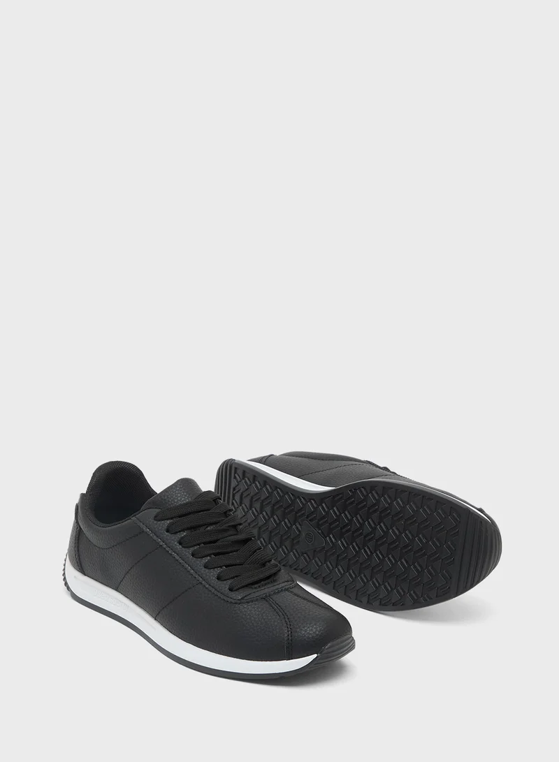 Seventy Five Casual Sneakers