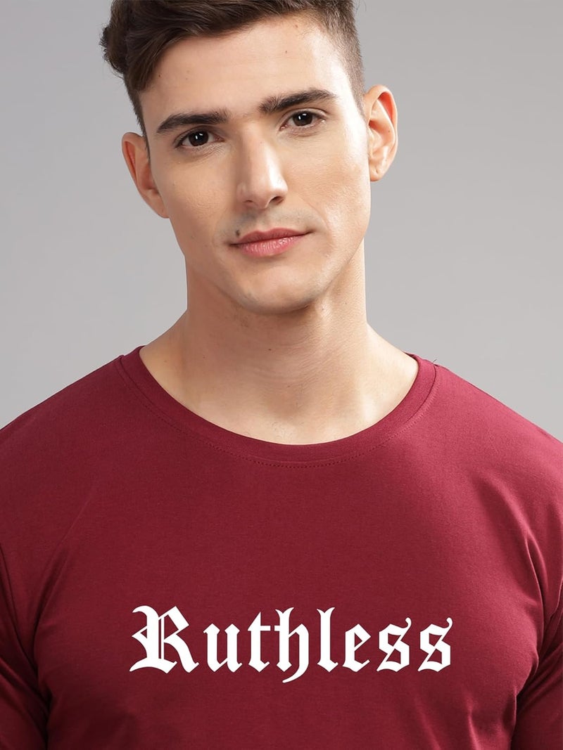 adro تي شيرت ADRO للرجال بطباعة جرافيك جريئة باللون الماروني - تي شيرت قطن فاخر بقصة عنق دائرية - Image 2