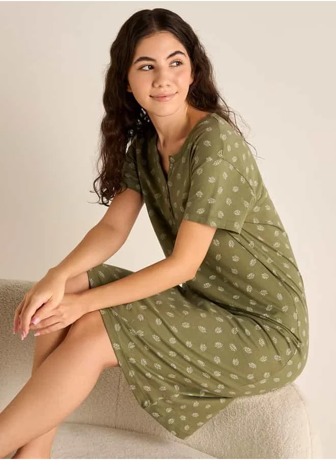 FAV Leaf Print Sleepshirt with Short Sleeves
