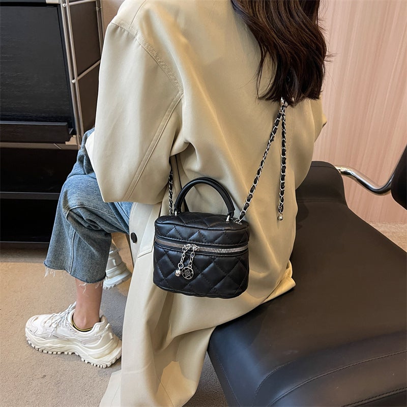 High-End Mini Bag For Women Summer Texture Niche Quilted Chain Crossbody Bag Satchel Bucket Bag - Image 3
