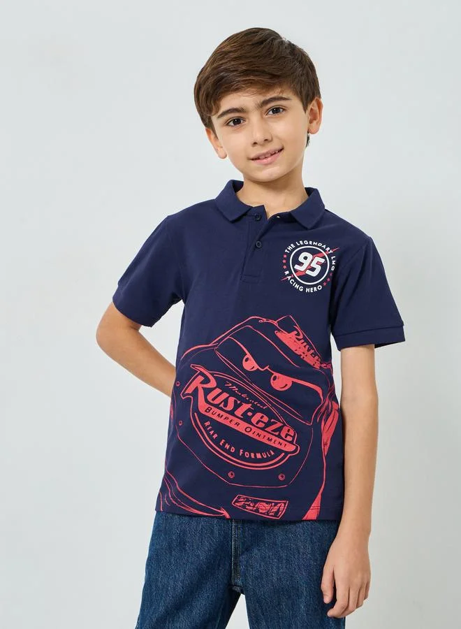 ستايلي تيشيرت بياقة بولو وطبعة جرافيك