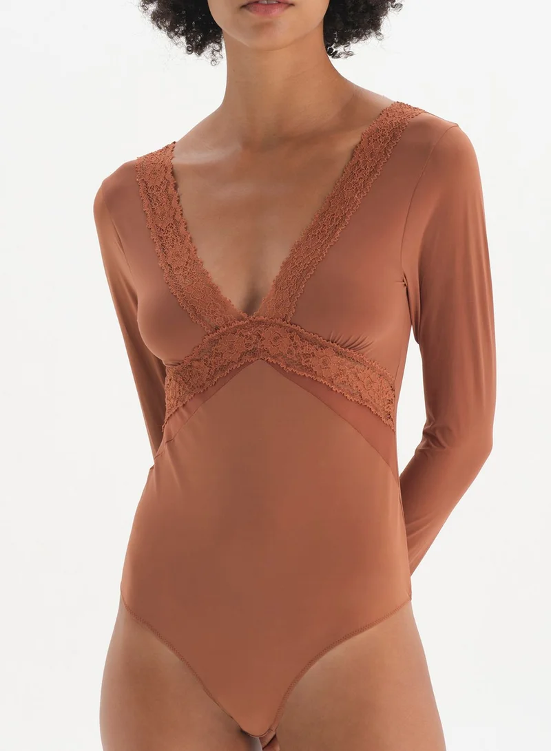 dagi Lace Detail Bodysuit