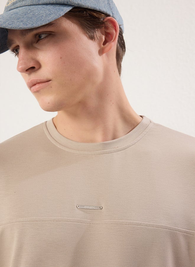 trendyol stone Oversize/Wide Cut Metal Label Detail Soft Tissue Interlock Fabric T-Shirt - Image 5