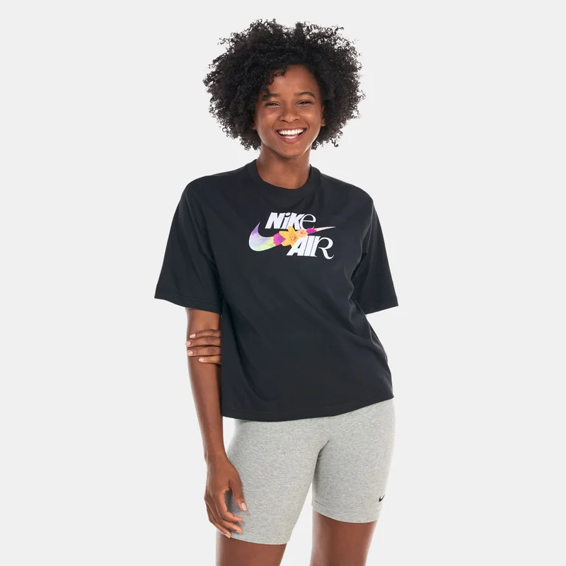 Nike Women's Sportswear Graphic Boxy T-Shirt