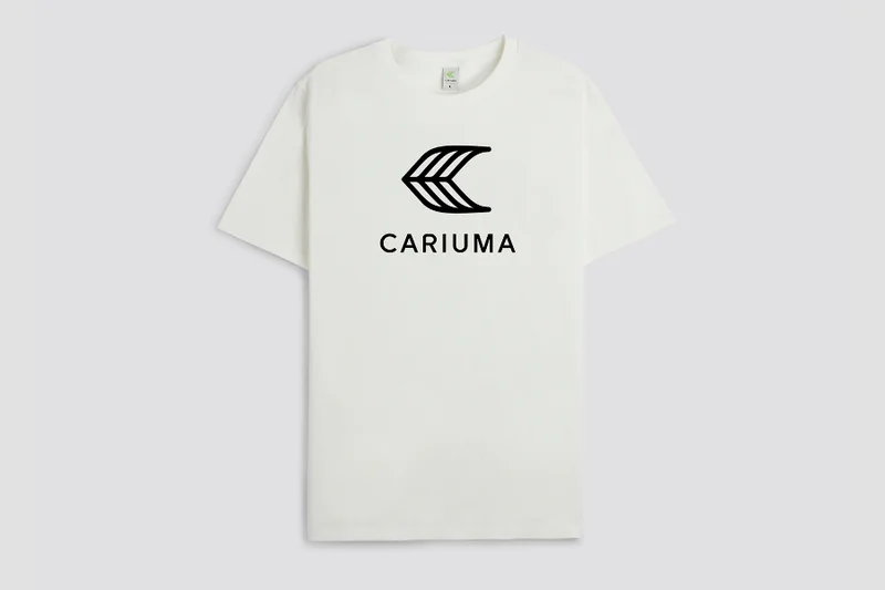 Cariuma T-Shirt Off-White with Black Logo