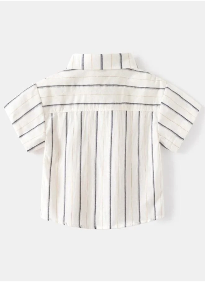 يونيكي Off White Collared Short Sleeve Striped Shirt