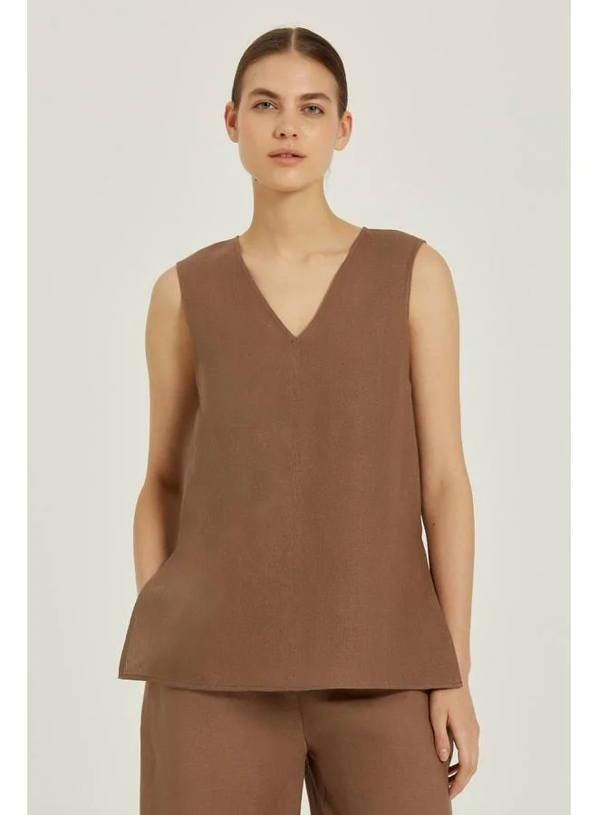 Mısırlı 1951 Light Coffee V‑Neck Split‑Detail Linen Blouse.