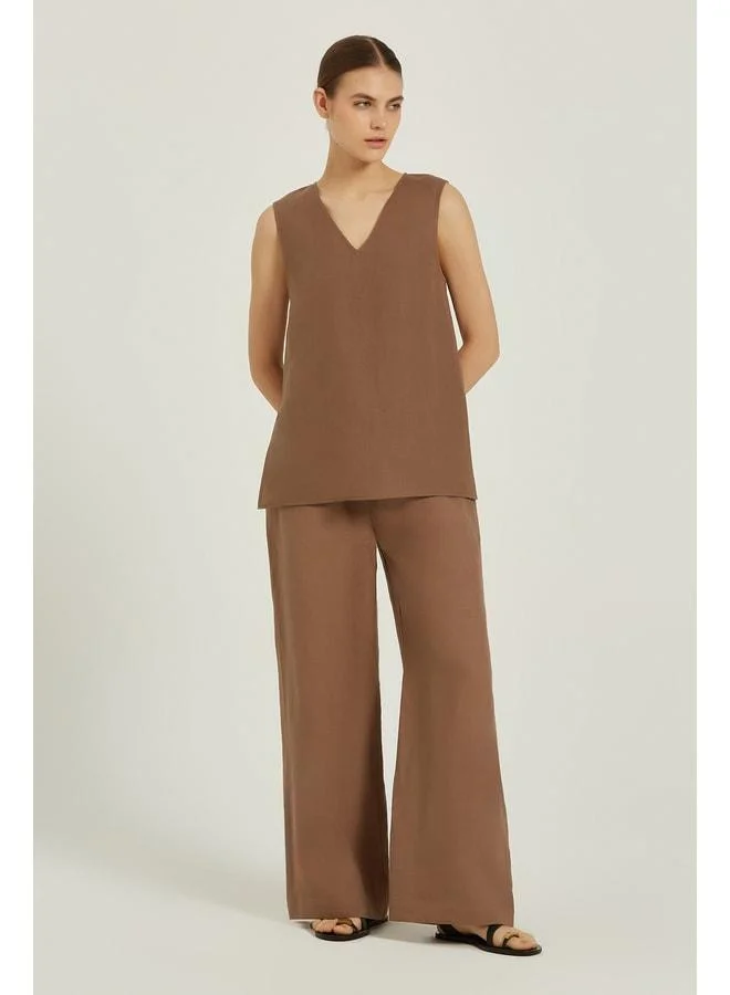 Mısırlı 1951 Light Coffee V‑Neck Split‑Detail Linen Blouse.
