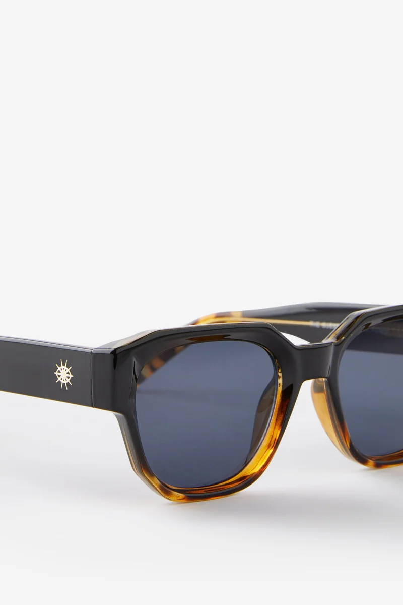 كوتون اون The Guestlist Sunglasses