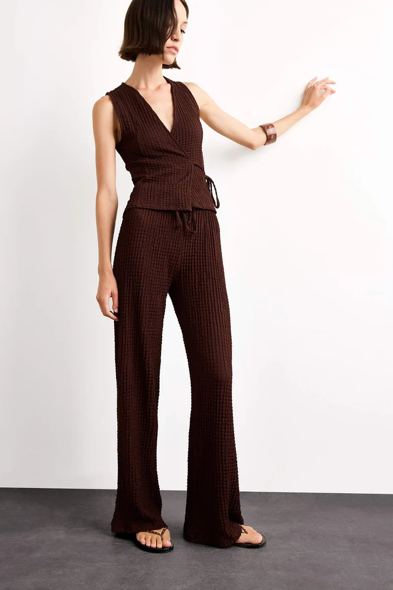 ديفاكتو Relax Fit Regular Hem Trousers
