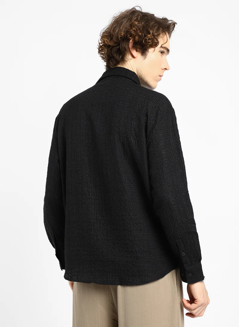 Campus Sutra Men's Midnight Black Straw-Tactile Utility Oversized Shirt