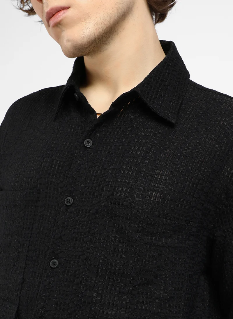 Campus Sutra Men's Midnight Black Straw-Tactile Utility Oversized Shirt