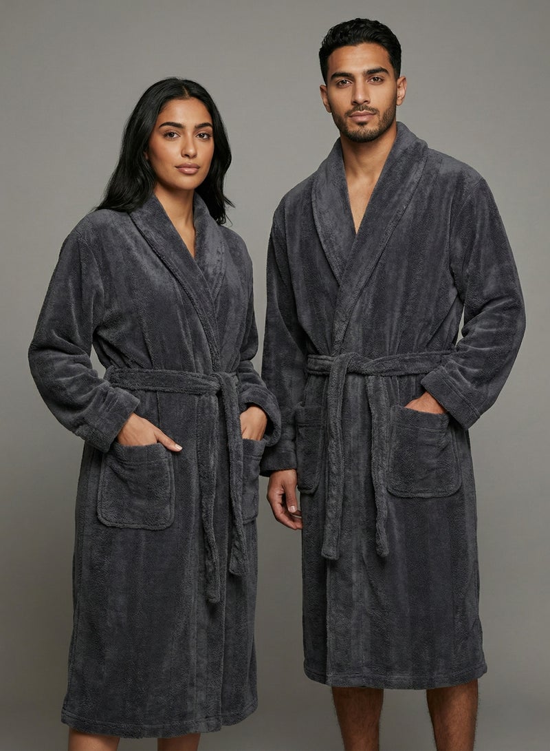 ldeen A comfortable and practical bathrobe, ultra-soft on the skin, with high absorbency. - Image 1