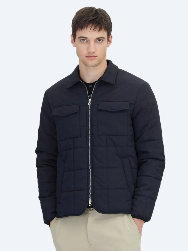 كيب معطف أسود بقصة عادية وياقة دائرية من القماش المنسوج للاستخدام اليومي