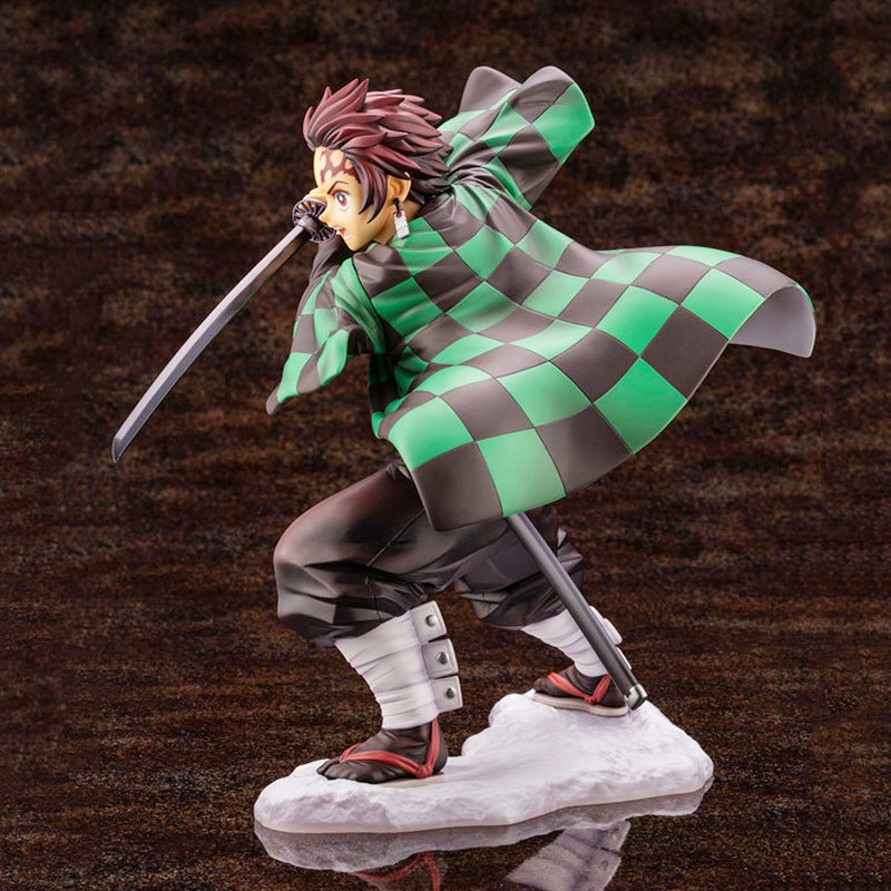 Demon Slayer: Kimetsu no Yaiba Tanjiro Kamado & Nezuko Kamado 1/8 Scale Model Figure with Interchangeable Faces - Image 4