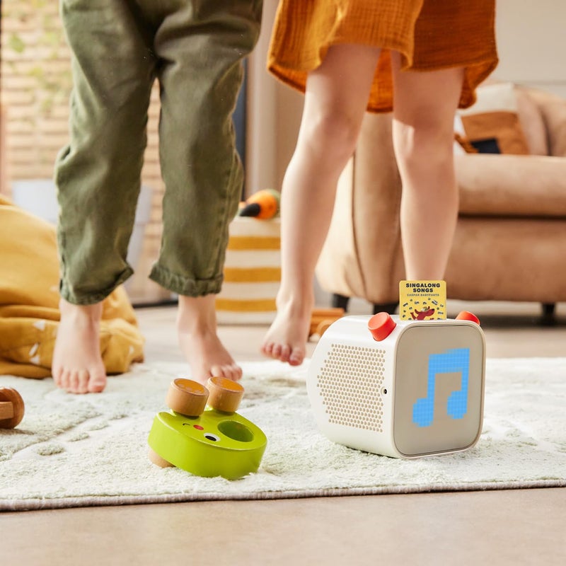 Yoto Old Macdonald & Other Pre-School Songs â€“ Kids Musical Card for Use with Player & Mini All-in-1 Audio Device, Screen-Free Listening with Fun Singalong Music for Playtime & Travel, Ages 1+ - Image 5