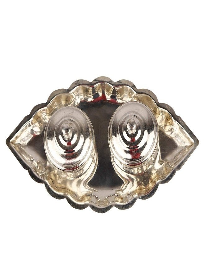 طقم كومكوم فاخر من الفضة الألمانية الخالصة، طقم كومكوم فاخر 5 بوصة (طول) × 3 بوصة (ارتفاع)، طقم كومكوم فاخر مع طبق لأغراض البوجا أو كهدية، مطلي بالفضة، المقاس (5 × 3 × 2)، طقم من قطعة واحدة (عتيق). - Image 5