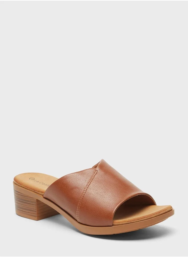 Le Confort Single Strap Flat Sandals