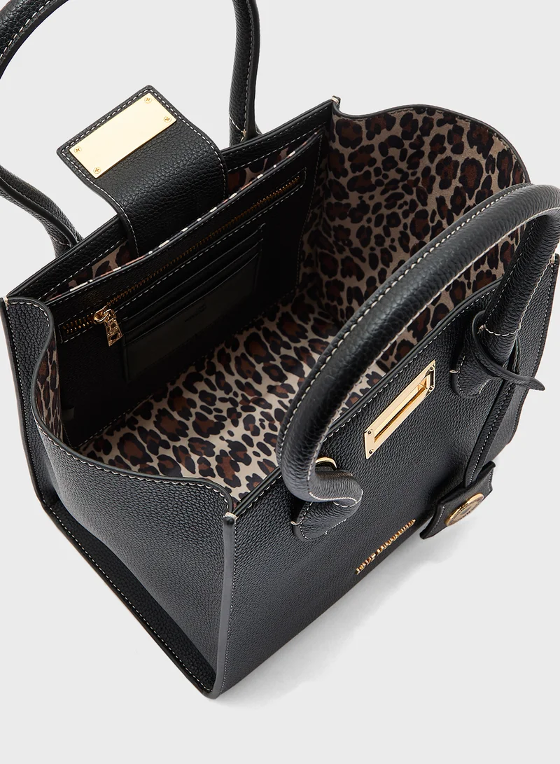لوف موسكينو Buckle Detailed Crossbody
