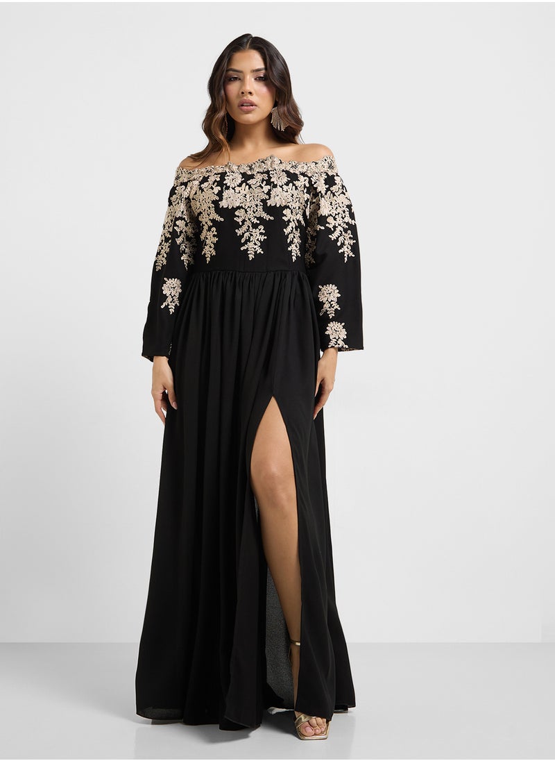 Embroidered Neck Maxi Dress - pzsku/Z60B702B3121B604F1CB6Z/45/_/1742370335/e7b1af1b-23aa-4ea6-b190-8301d5c95c4c