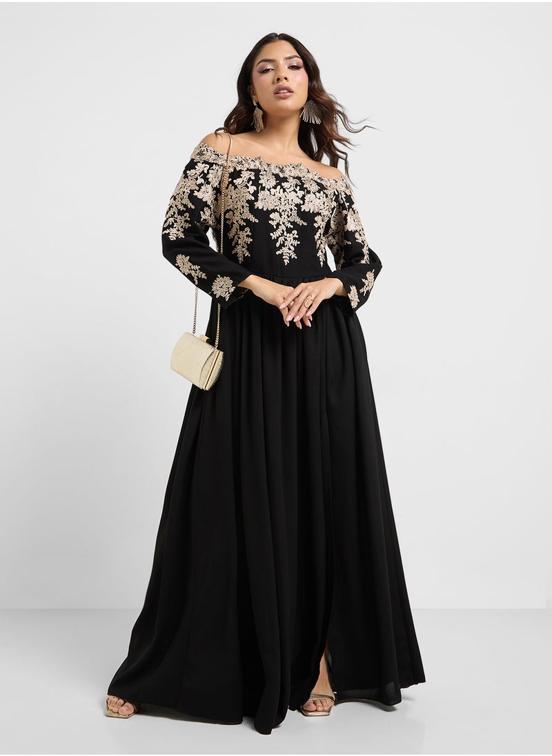 Embroidered Neck Maxi Dress - pzsku/Z60B702B3121B604F1CB6Z/45/_/1742370336/ac172fae-79cc-460c-892a-a994b765cad0