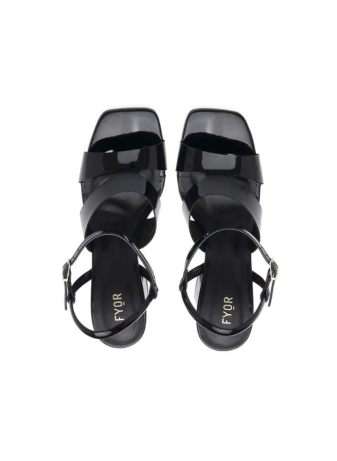 فايور Contemporary Box Heel