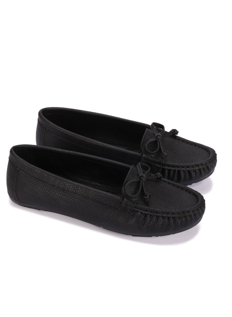 حذاء نسائي كلاسيكي – تصميم مريح وخفيف مع رباط أمامي - Image 1