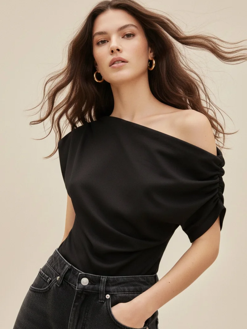 أوجيدر Black One Shoulder Extended Sleeves Top