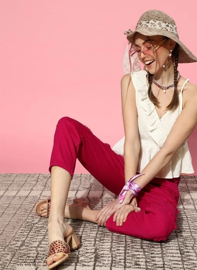 ساسافراس بلوزة نسائية كتف واحد بكشكشة وخصر إمبراطوري أبيض