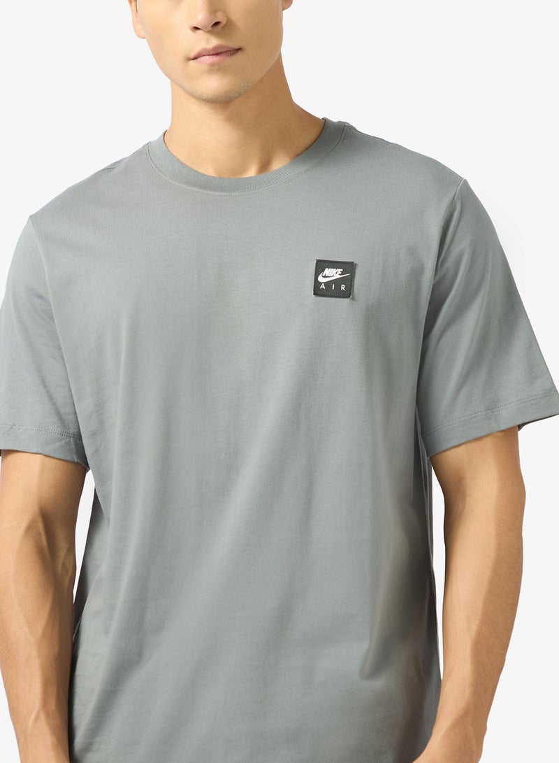 Nike Nsw Air Patch Standard T-Shirt - Image 3