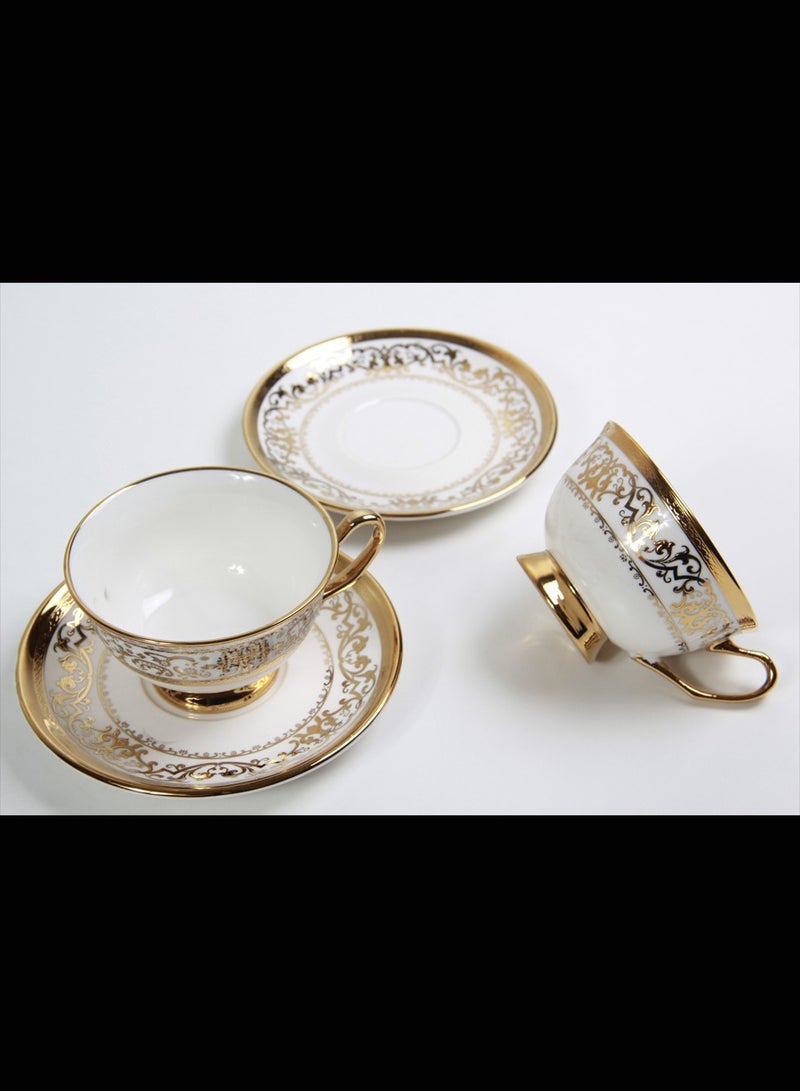 A set of tea cups and saucers  - Image 5