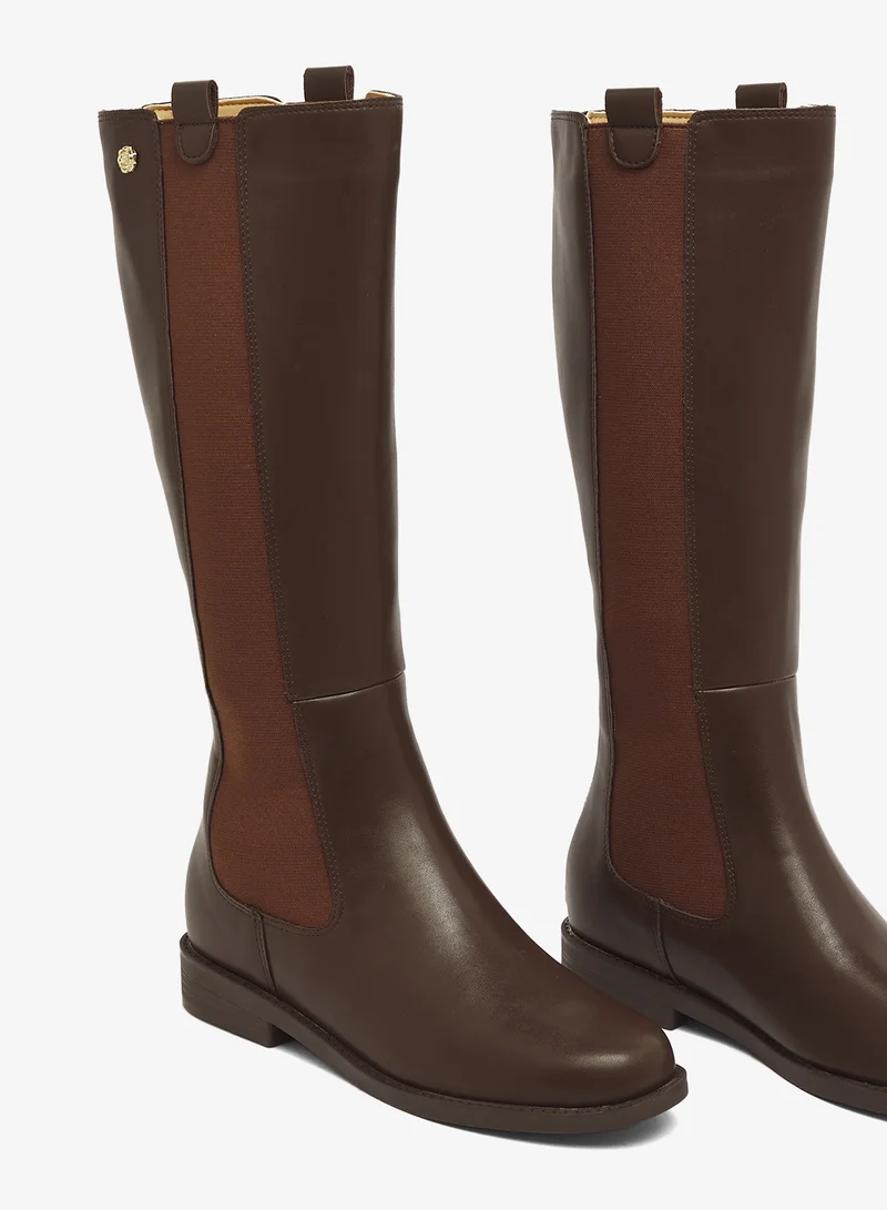 ايلا جزمة برقبة عالية مسطحة