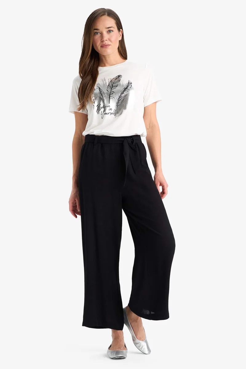ديفاكتو Flexible Waist Wide Leg Belted Crinkle Viscose Capri Pants