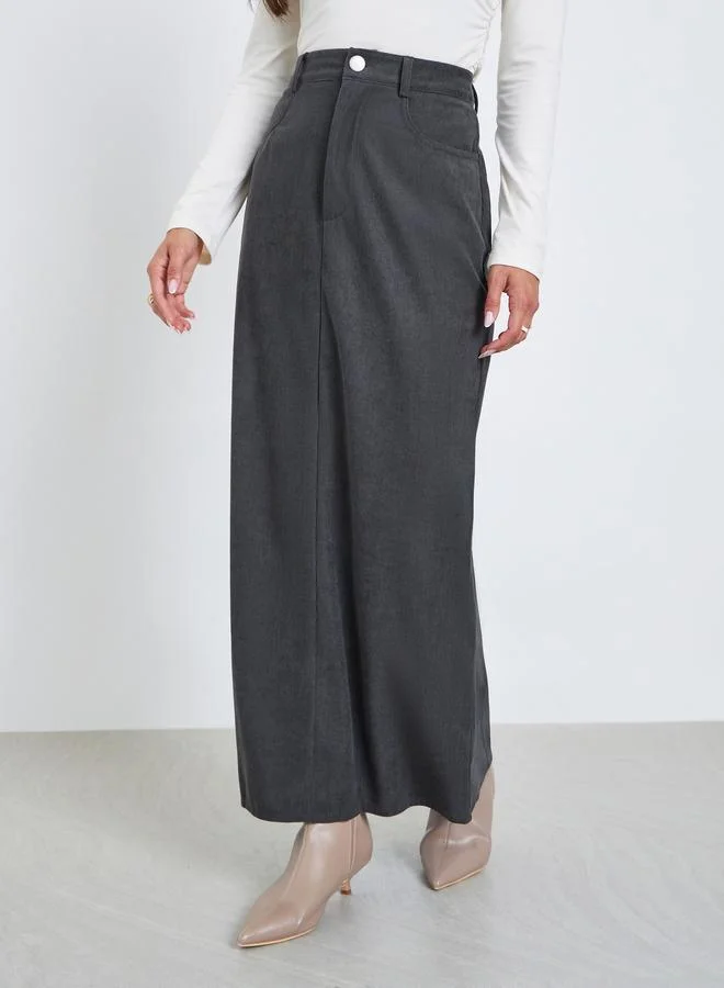 ستايلي تنورة طويلة كوردروي بشق خلفي