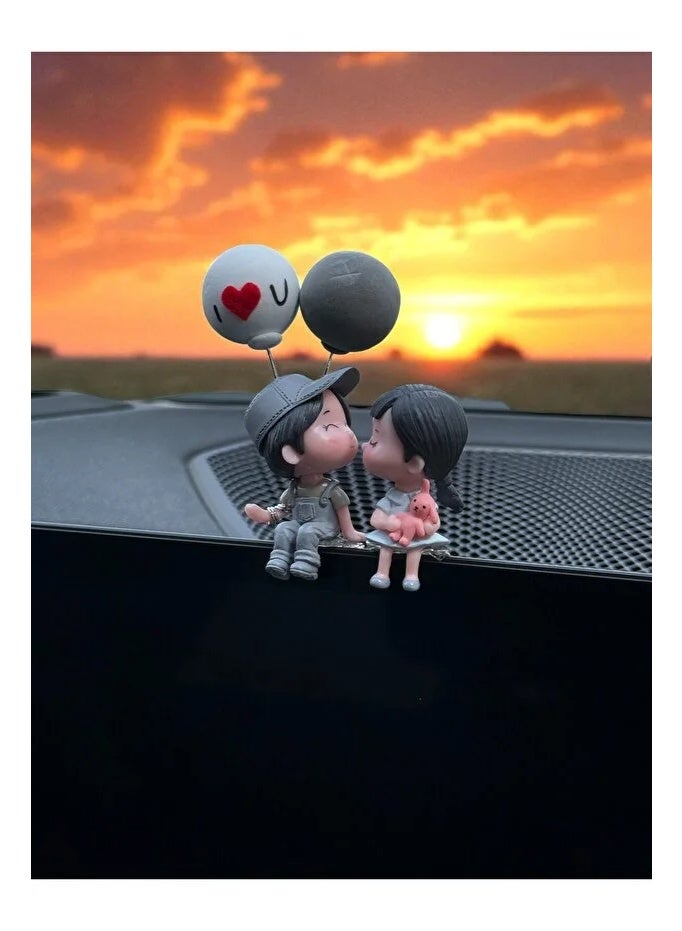 Romantic Balloon Couple Car Accessory – Decorative Figure with I Love You Written on It - Image 1