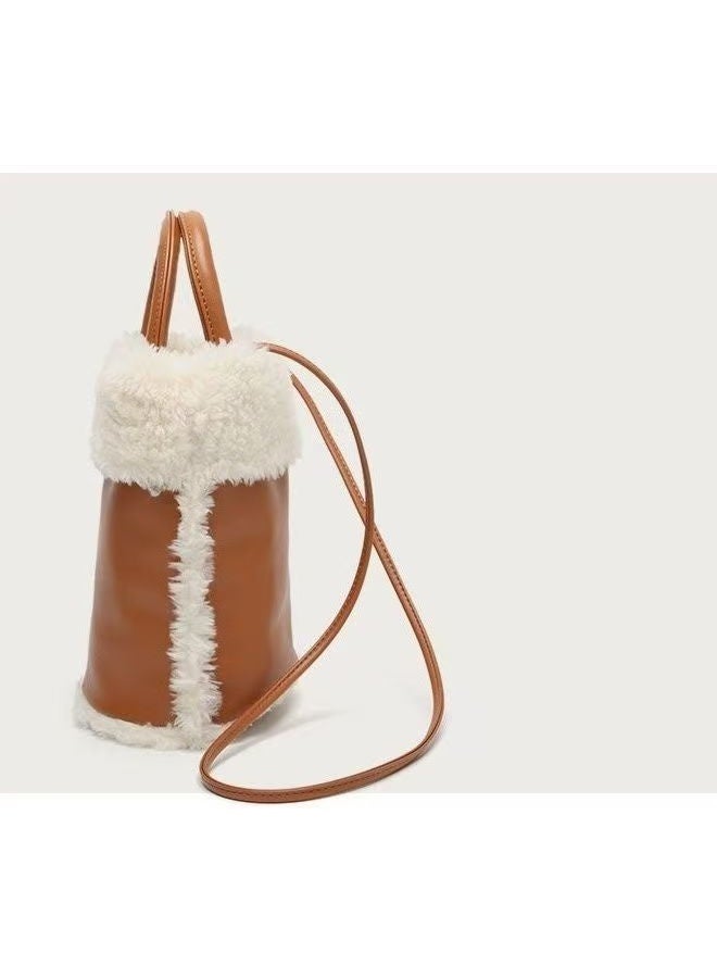 UGG Lambswool basket bucket bag crossbody bag - Image 4