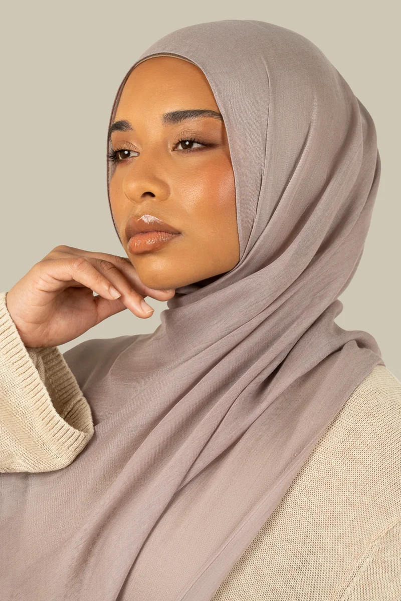 سيلكروز حجاب مودال بنسيج ناعم بلون رمادي ليلكي