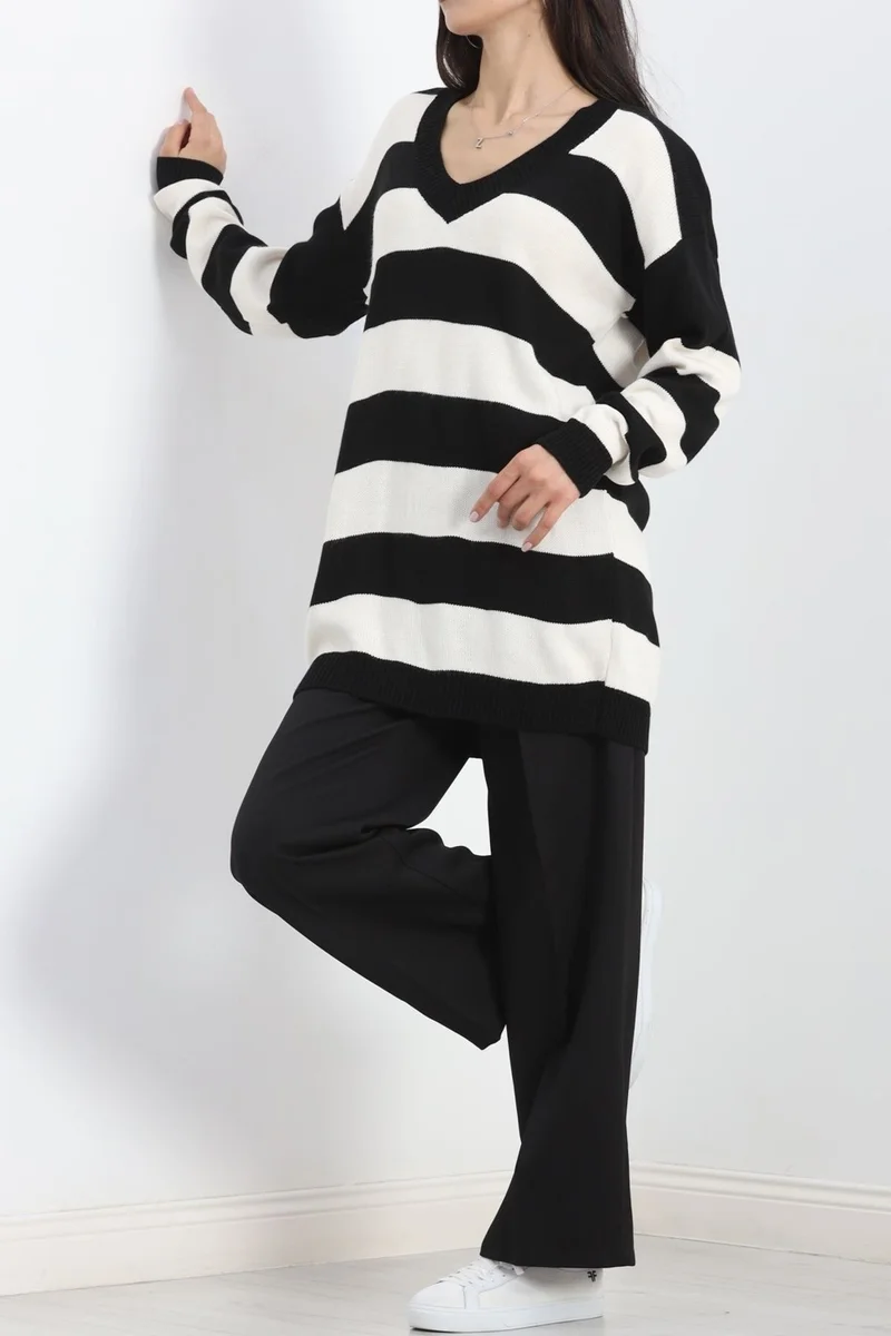 Hilal Giyim V Neck Striped Knit Blouse Black - 439.1577.