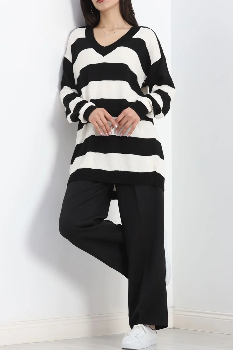 Hilal Giyim V Neck Striped Knit Blouse Black - 439.1577.