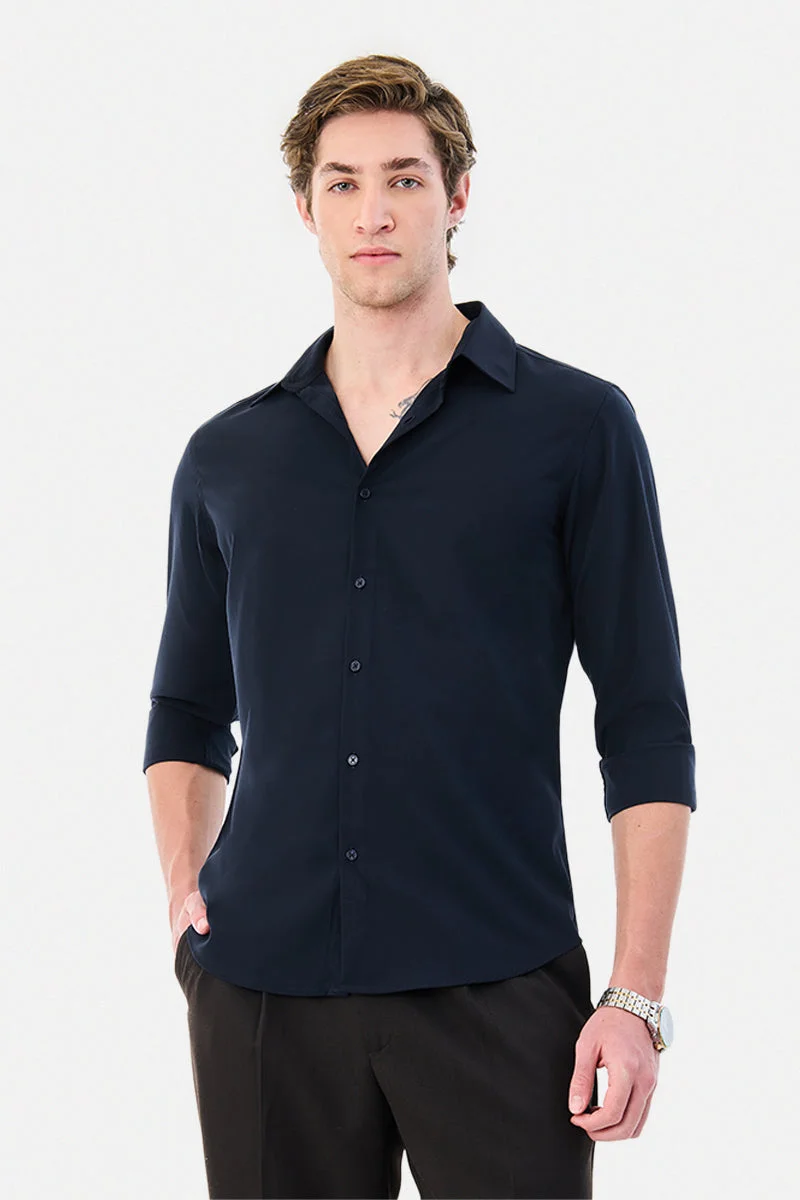 سنيتش قميص فاخر بقصة ضيقة