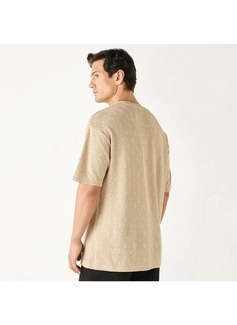 ايكونيك Textured Crew Neck T-Shirt