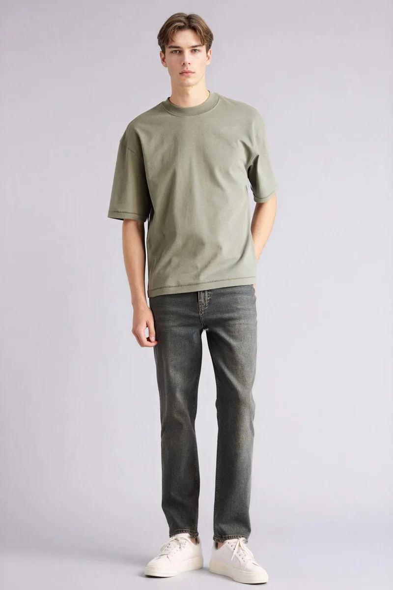 ديفاكتو Boxy Fit Crew Neck Short Sleeve Cotton T-Shirt