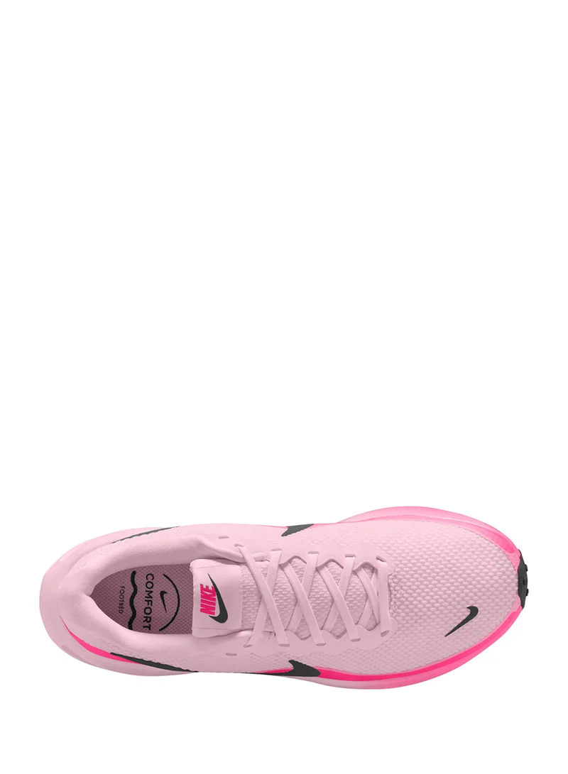 Nike Revolution 8
