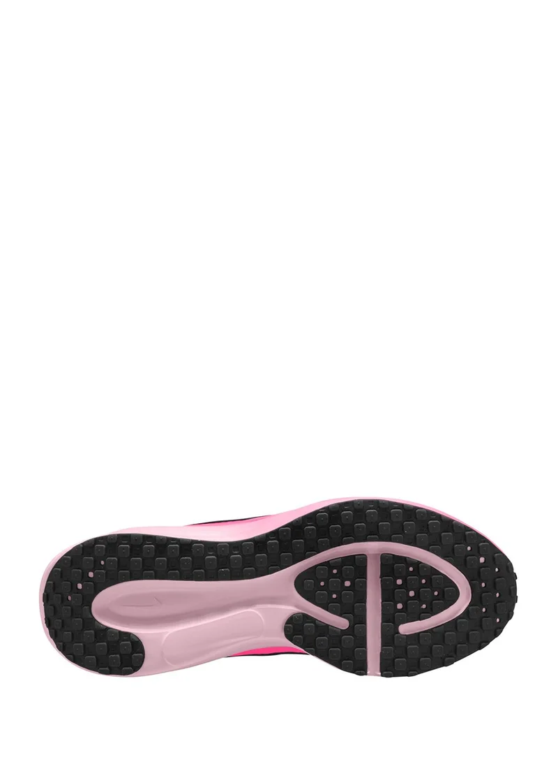 Nike Revolution 8