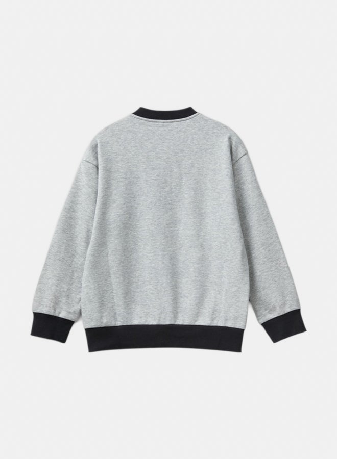 بينيتون سويتر أولاد بسحاب وطبعة شعار - Image 2