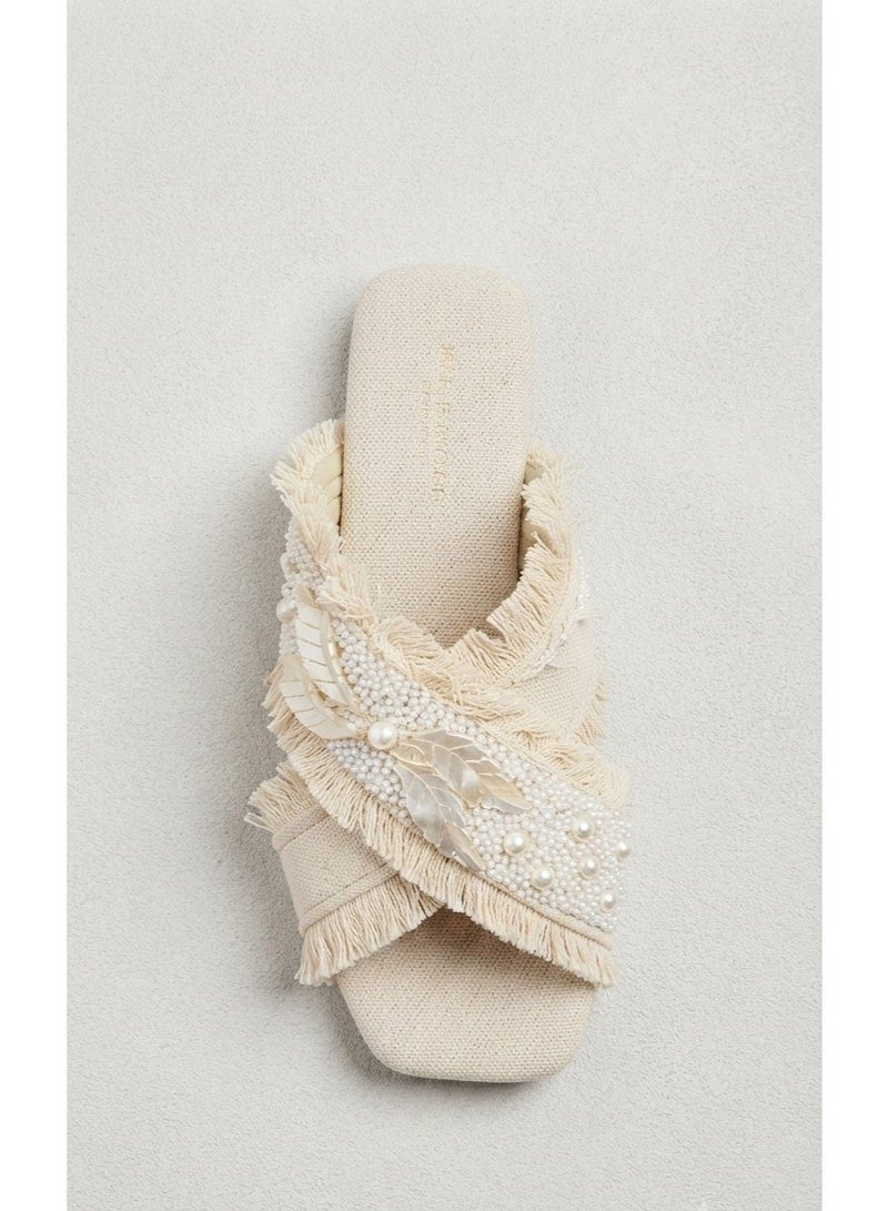 Summer slippers with a crisscross strap design and pearl embroidery - Image 3