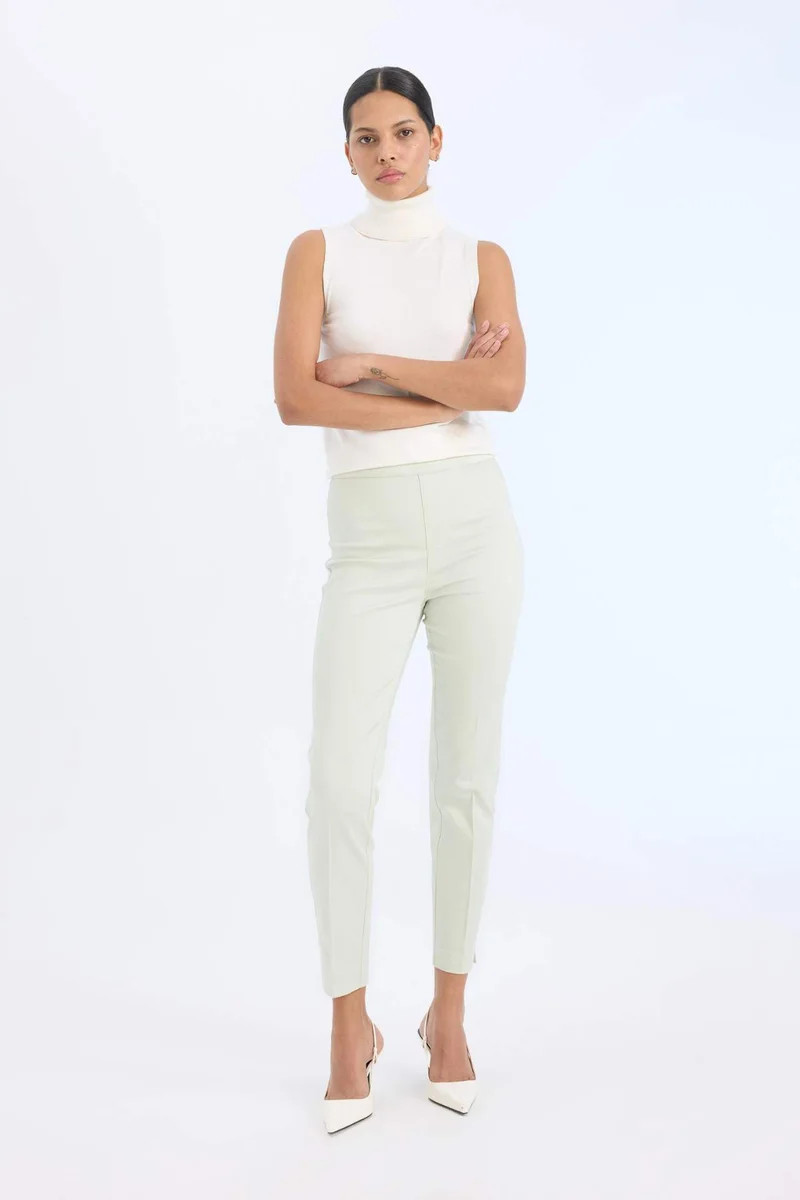 ديفاكتو Cigarette Fit Regular Hem Satin Trousers