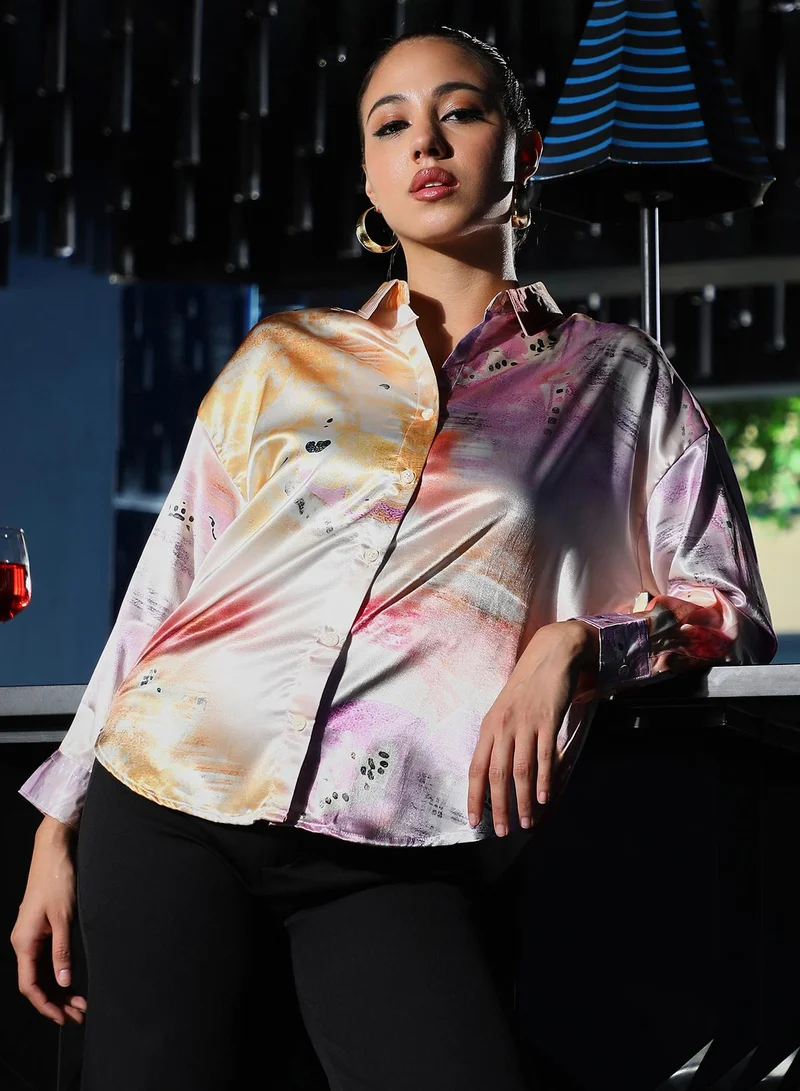 بينيا كولادا قميص نسائي ساتان واسع بطبعة تجريدية بياقة عادية وأكمام طويلة بأزرار للإغلاق